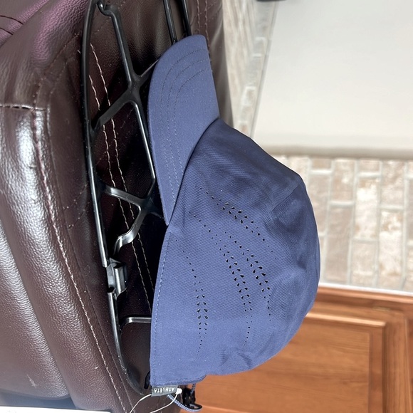 Athleta NWT Navy Blue Ultra Light Run Cap 3.0 Adjustable. - Picture 6 of 6